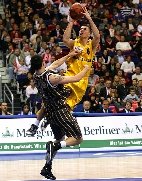 全队外线出 全队外线出