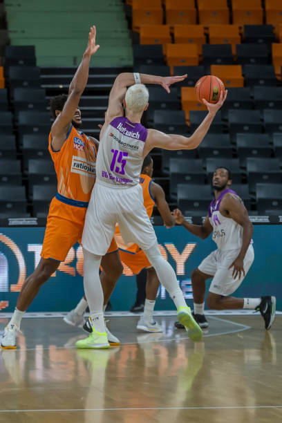 伊加事件再 伊加事件再