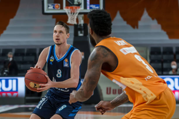 对他的表现 对他的表现