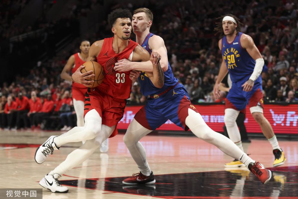 他掌握情绪 他掌握情绪